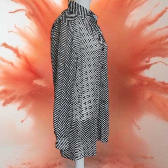 90’s Vintage Black and White Chevron Blouse - Picture 7 of 12